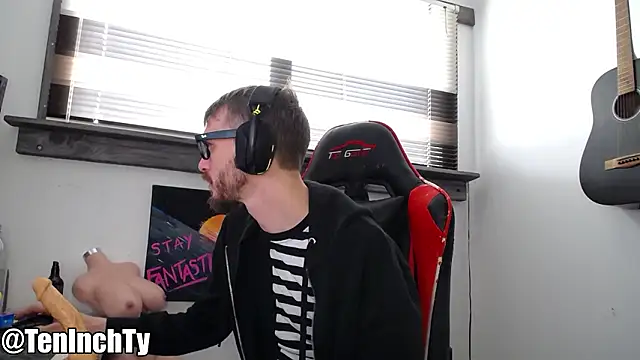 Snapshot of teninchty chatting on February 2026 07:54:01 PM teninchty online show from February 2026 07:54:01 PM