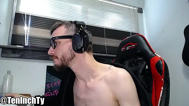 Snapshot of teninchty chatting on February 2026 08:05:02 PM teninchty online show from February 2026 08:05:02 PM