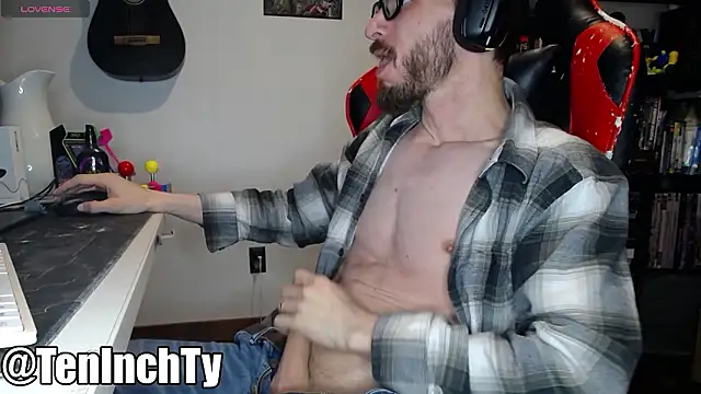 Snapshot of teninchty chatting on March 2026 04:27:01 AM teninchty online show from March 2026 04:27:01 AM