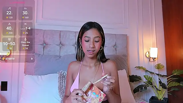 Snapshot of JasmineRoss_1 chatting on December 2025 01:16:01 PM JasmineRoss 1 online show from December 2025 01:16:01 PM