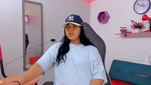 Snapshot of melany_rouse18 chatting on September 2025 01:54:01 AM melany rouse18 online show from September 2025 01:54:01 AM