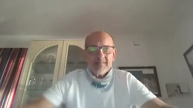 llopaco online show from October 2025 01:44:01 PM