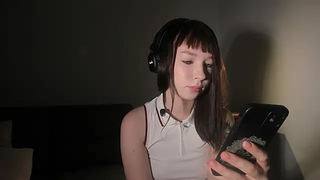 Snapshot of Sindy_Juxx chatting on March 2026 04:21:01 PM Sindy Juxx online show from March 2026 04:21:01 PM