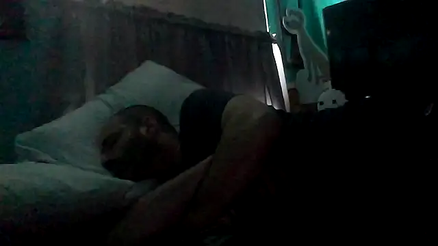 Novabear6996 online show from February 2026 06:42:01 PM