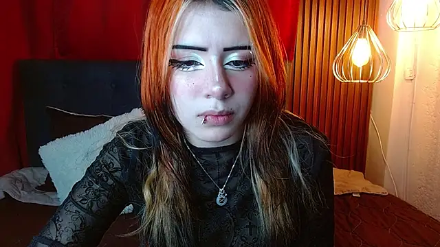 fyreandfox  online show from May 2026 08:17:02 PM
