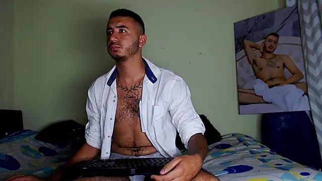 Snapshot of AdamParker_ chatting on November 2025 01:05:02 AM AdamParker online show from November 2025 01:05:02 AM