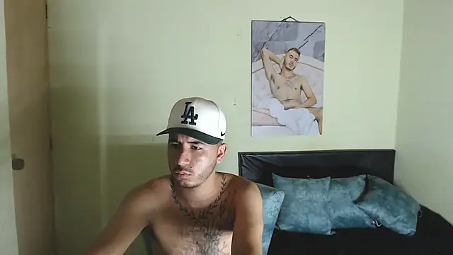 Snapshot of AdamParker_ chatting on January 2026 12:03:01 AM AdamParker online show from January 2026 12:03:01 AM