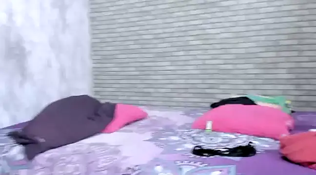 Snapshot of crazylatinagirls chatting on February 2025 07:37:01 AM crazylatinagirls online show from February 2025 07:37:01 AM