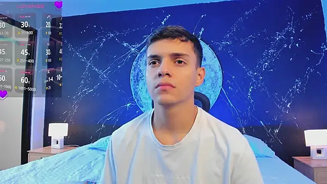 JacobRoberts1 online show from October 2025 07:46:02 PM