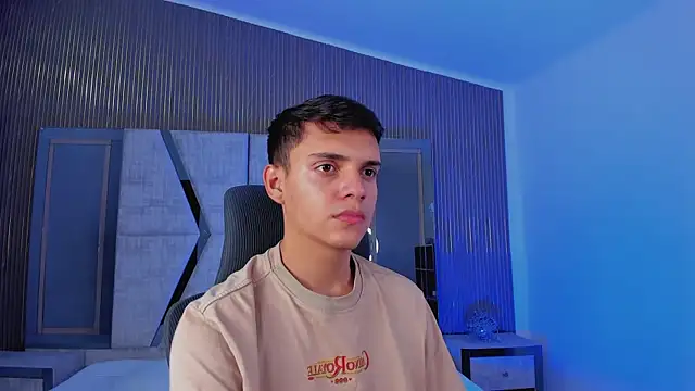 JacobRoberts1 online show from October 2025 08:42:01 PM