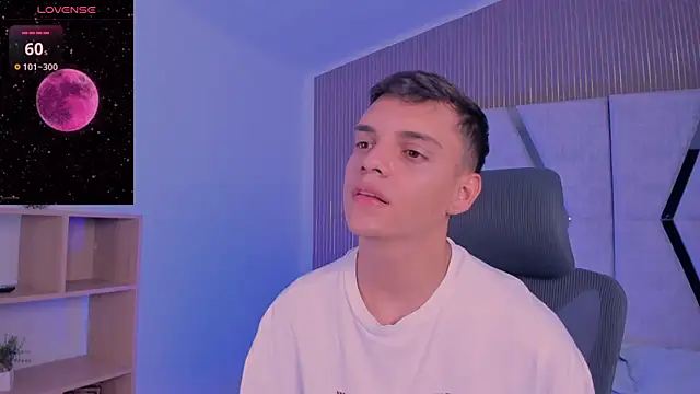 JacobRoberts1 online show from November 2025 08:30:02 PM