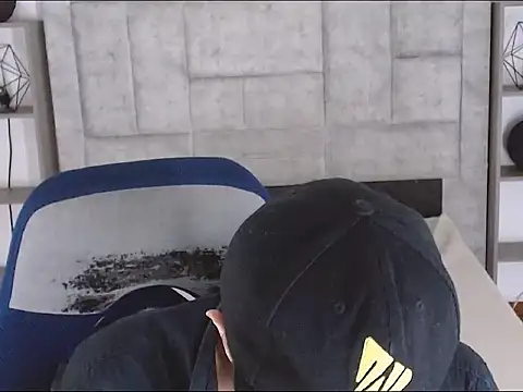 JhonTorres018 online show from March 2026 08:27:02 PM