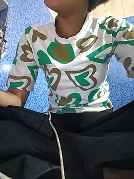 Snapshot of Aaradhna-hoy chatting on November 2025 09:31:02 AM Aaradhna-hoy online show from November 2025 09:31:02 AM