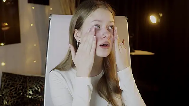 EveMundie online show from March 2026 09:39:02 AM