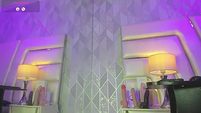 AnahisBennett online show from November 2025 04:01:01 AM