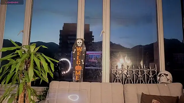 Ivanna West online show from October 2025 10:26:01 AM