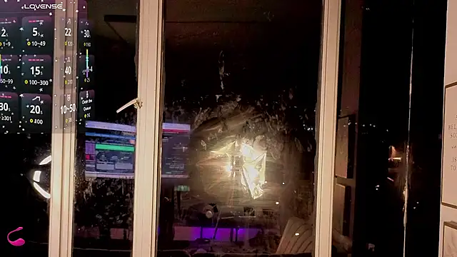 Ivanna West online show from November 2025 10:04:02 AM