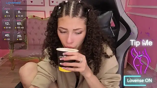 Snapshot of danatella_a chatting on November 2025 02:55:02 AM danatella a online show from November 2025 02:55:02 AM