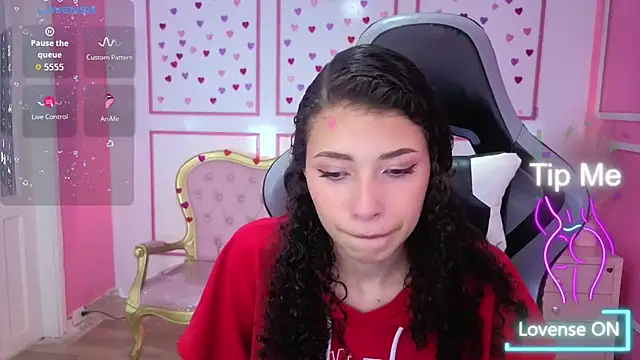 Snapshot of danatella_a chatting on December 2025 07:53:01 PM danatella a online show from December 2025 07:53:01 PM