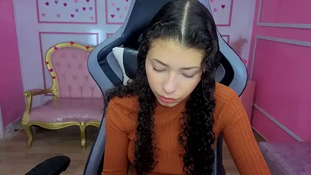 danatella a online show from February 2026 12:59:02 PM