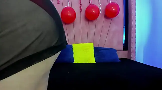 Snapshot of WendyThomson chatting on February 2025 02:00:02 PM WendyThomson online show from February 2025 02:00:02 PM