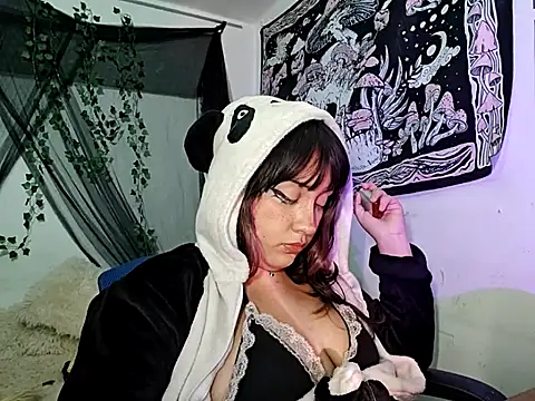 Snapshot of blue_katt chatting on March 2025 08:28:02 AM blue katt online show from March 2025 08:28:02 AM