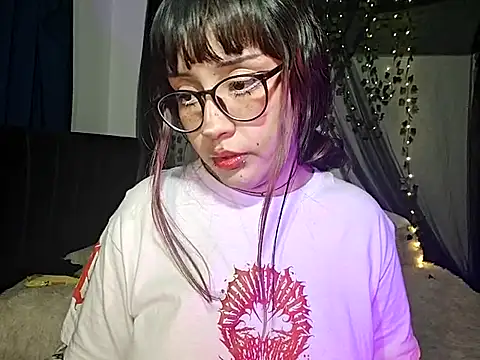 Snapshot of blue_katt chatting on March 2025 05:28:02 AM blue katt online show from March 2025 05:28:02 AM