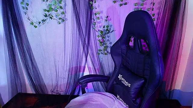 Snapshot of blue_katt chatting on February 2026 11:14:01 PM blue katt online show from February 2026 11:14:01 PM