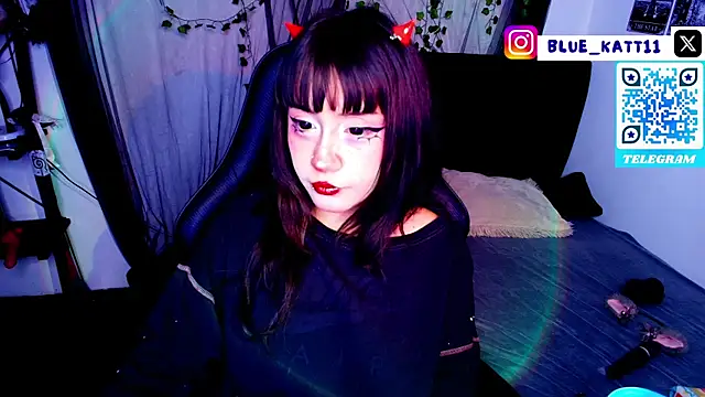 Snapshot of blue_katt chatting on May 2026 06:53:01 AM blue katt online show from May 2026 06:53:01 AM