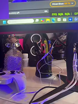 Snapshot of sexymelli18 chatting on October 2025 06:05:01 PM sexymelli18 online show from October 2025 06:05:01 PM