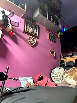 Snapshot of sexymelli18 chatting on October 2025 05:45:02 PM sexymelli18 online show from October 2025 05:45:02 PM