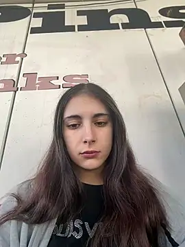 sexymelli18 online show from June 2026 02:15:01 PM