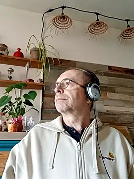 Xavspank2 online show from March 2026 08:37:02 AM