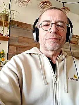 Xavspank2 online show from March 2026 09:43:02 AM