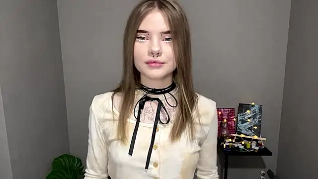 Snapshot of CarolinePepper chatting on March 2025 05:11:02 PM CarolinePepper online show from March 2025 05:11:02 PM