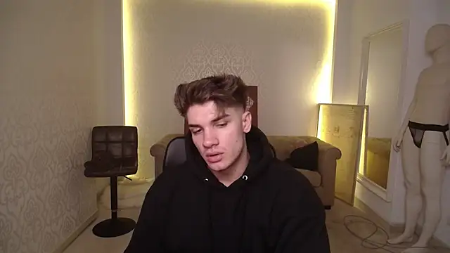 Snapshot of MaxKaiden chatting on March 2025 05:09:01 AM MaxKaiden online show from March 2025 05:09:01 AM