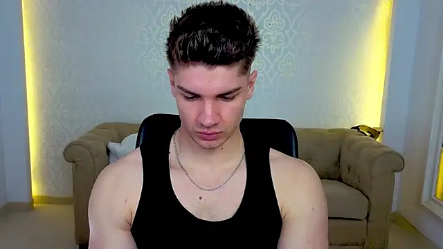 MaxKaiden online show from April 2026 10:02:02 AM