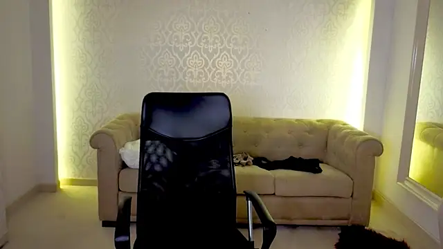 MaxKaiden online show from June 2026 06:52:02 AM