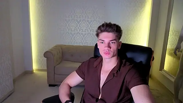 MaxKaiden online show from June 2026 04:15:02 AM