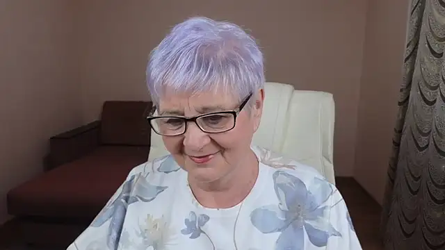 Sandra Snowflake online show from March 2025 04:32:01 AM