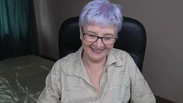 Sandra Snowflake online show from March 2025 10:57:01 AM