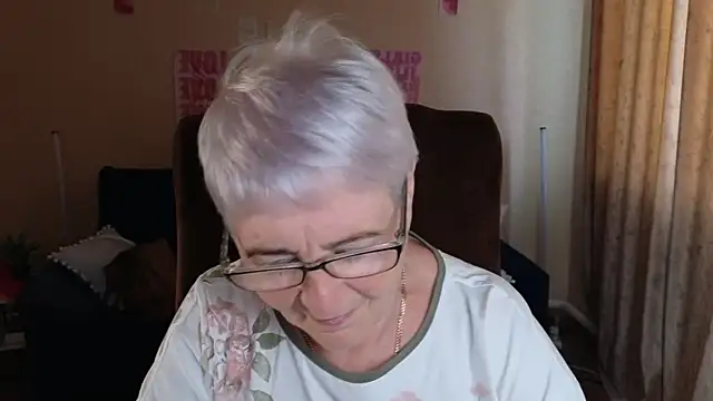 Sandra Snowflake online show from May 2026 04:29:02 AM