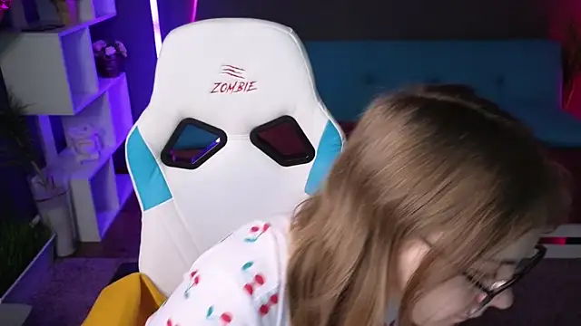 Dyna bae online show from March 2025 04:28:01 AM