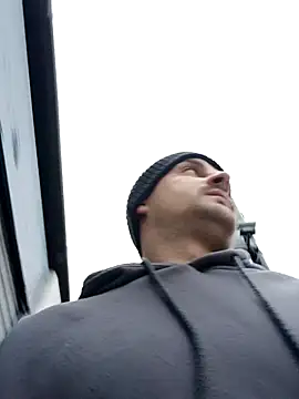 Snapshot of Eusuntnoulgigolo chatting on October 2025 05:02:02 PM Eusuntnoulgigolo online show from October 2025 05:02:02 PM