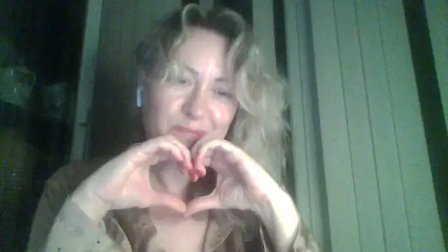 Snapshot of Mary888x chatting on March 2025 06:54:02 PM Mary888x online show from March 2025 06:54:02 PM