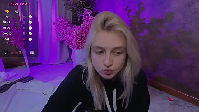 Snapshot of aishiro chatting on November 2025 09:20:02 AM aishiro online show from November 2025 09:20:02 AM