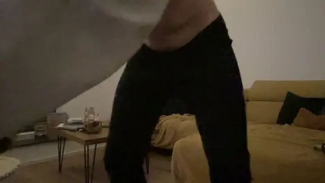 larsfrommars1992 online show from February 2025 05:37:01 PM