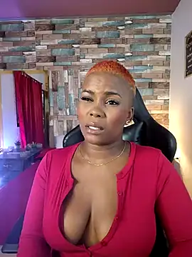 DashaSousaa online show from May 2026 07:43:02 PM