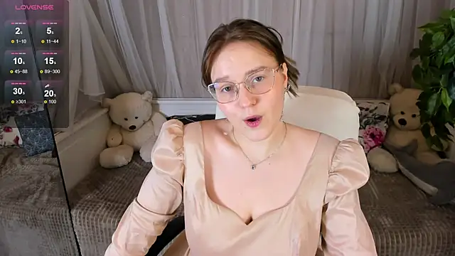 Rada Woods online show from February 2025 02:34:01 PM