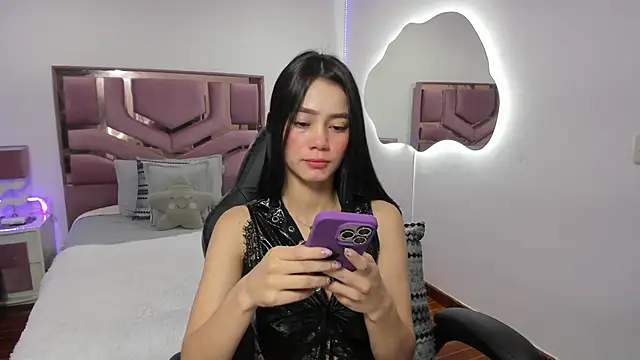 Snapshot of MollyCraft chatting on February 2025 11:31:01 AM MollyCraft online show from February 2025 11:31:01 AM